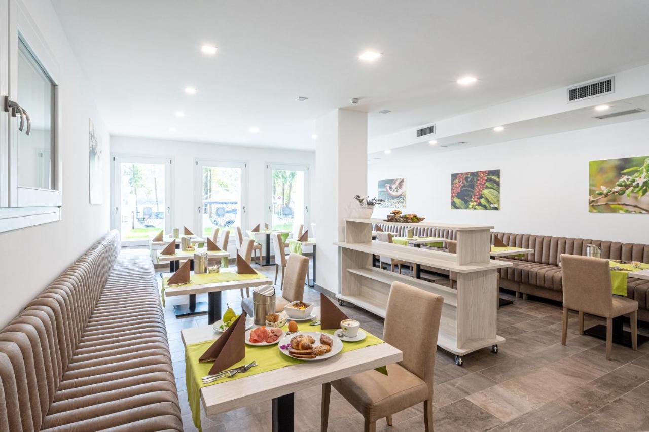 Trilago Hotel